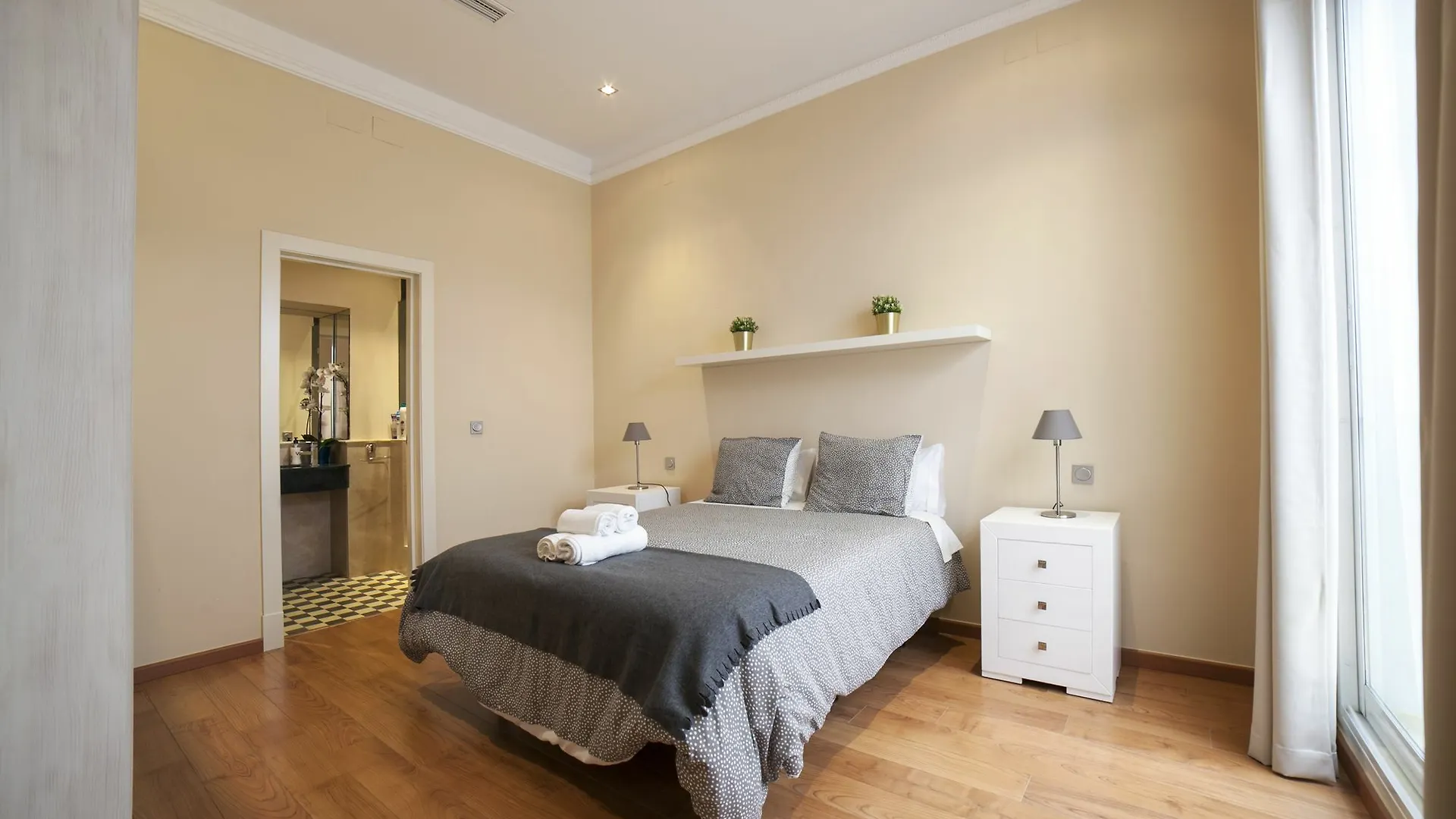 Alohamundi Quevedo Apartment Seville Spain